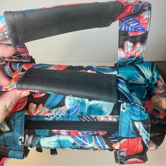 NWOT. Lug Ranger XL Overnight Tote Bag. Lug Ranger XL overnight Weekender bag - Picture 10 of 14